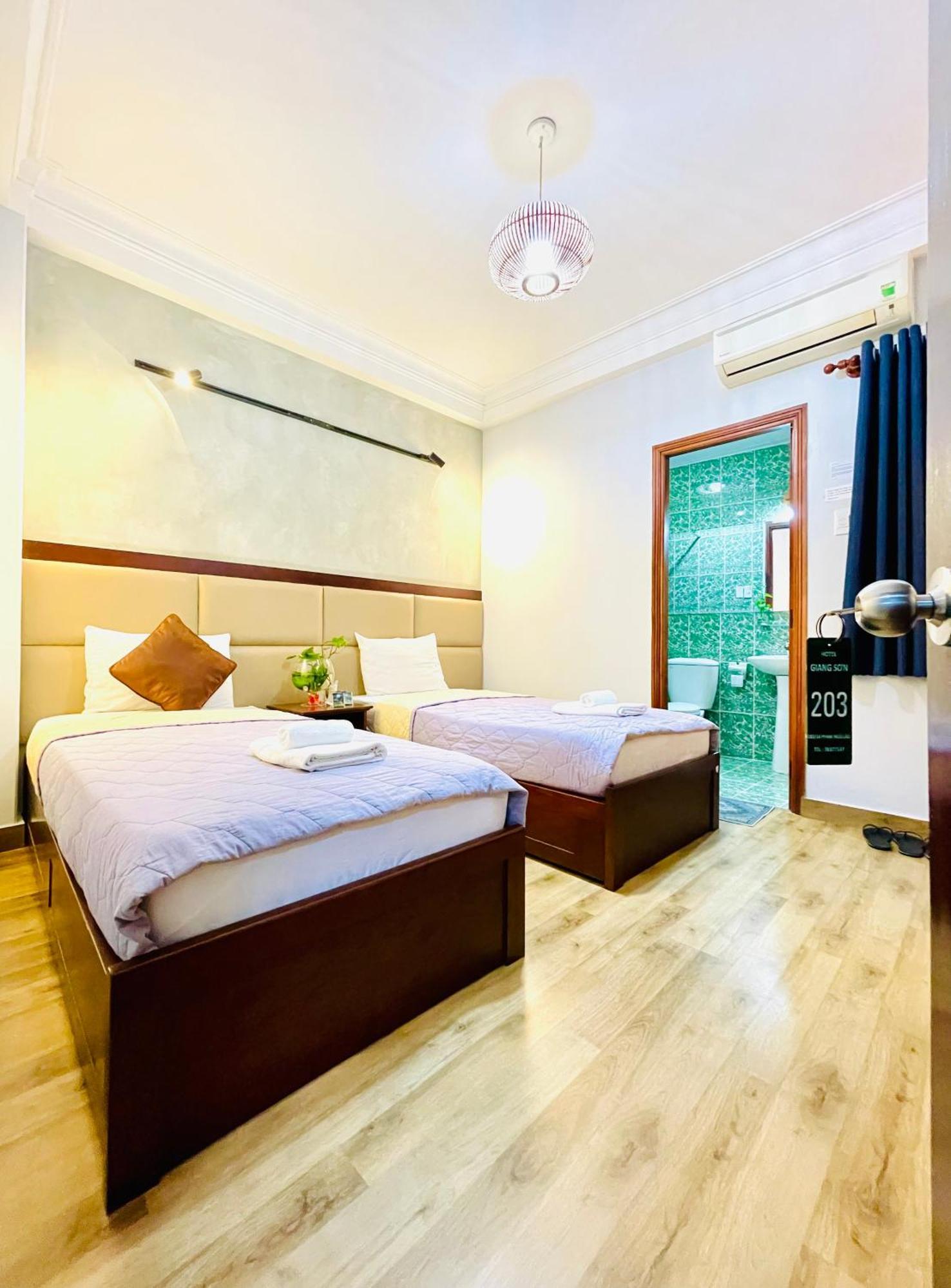 Giang Son Hotel江山民宿范五老区酒吧街胡志明市 Εξωτερικό φωτογραφία